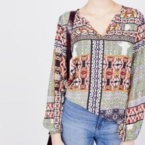 EIGHT SIXTY Split Neck Print Top
